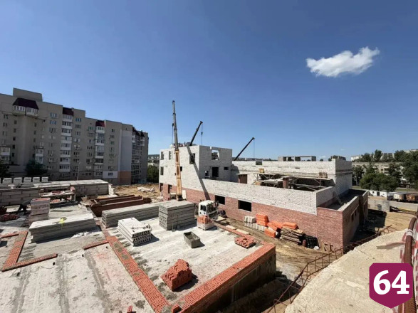 В школе на 1100 мест в Молодежном начали сооружать бассейн
