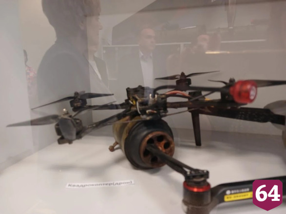 В саратовском музее СВО повесили «Бабу-ягу»